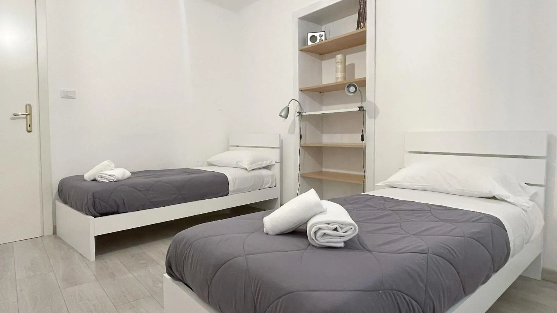 בלאג'יו Paloma Center Town Apartment 0*,